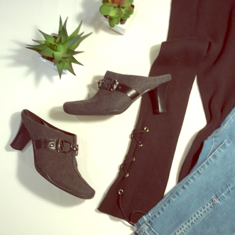 Aerosoles Charcoal Flannel “90’s Buckle” Mules